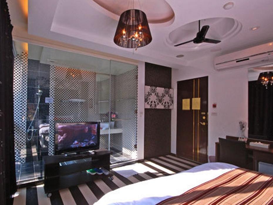 Full House Bed And Breakfast Nantou Экстерьер фото