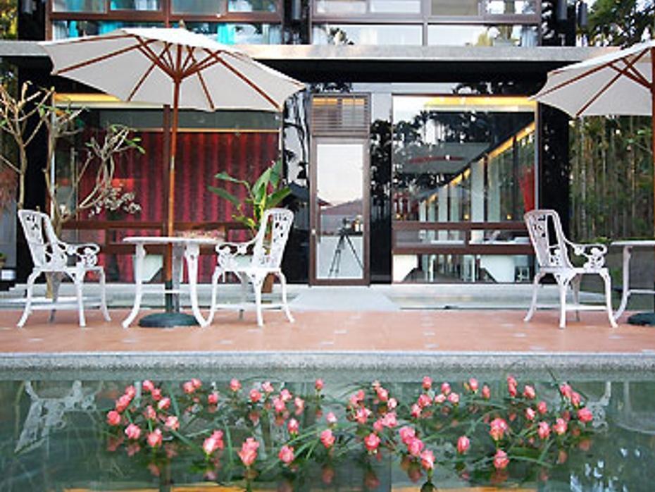 Full House Bed And Breakfast Nantou Экстерьер фото