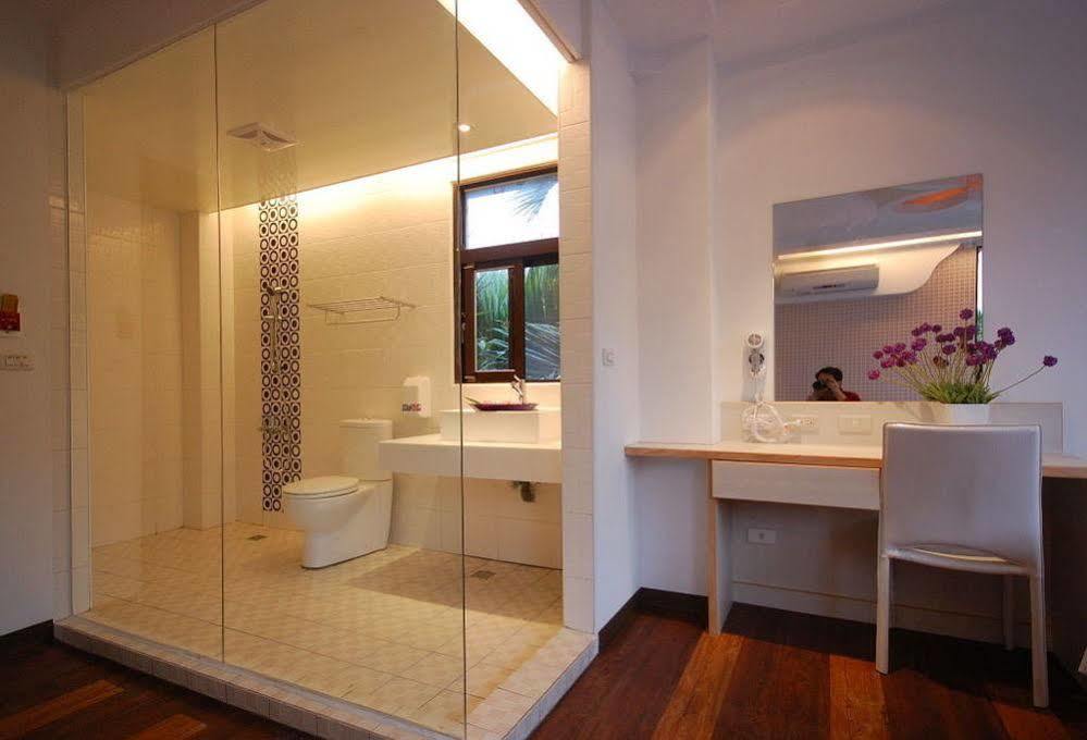 Full House Bed And Breakfast Nantou Экстерьер фото