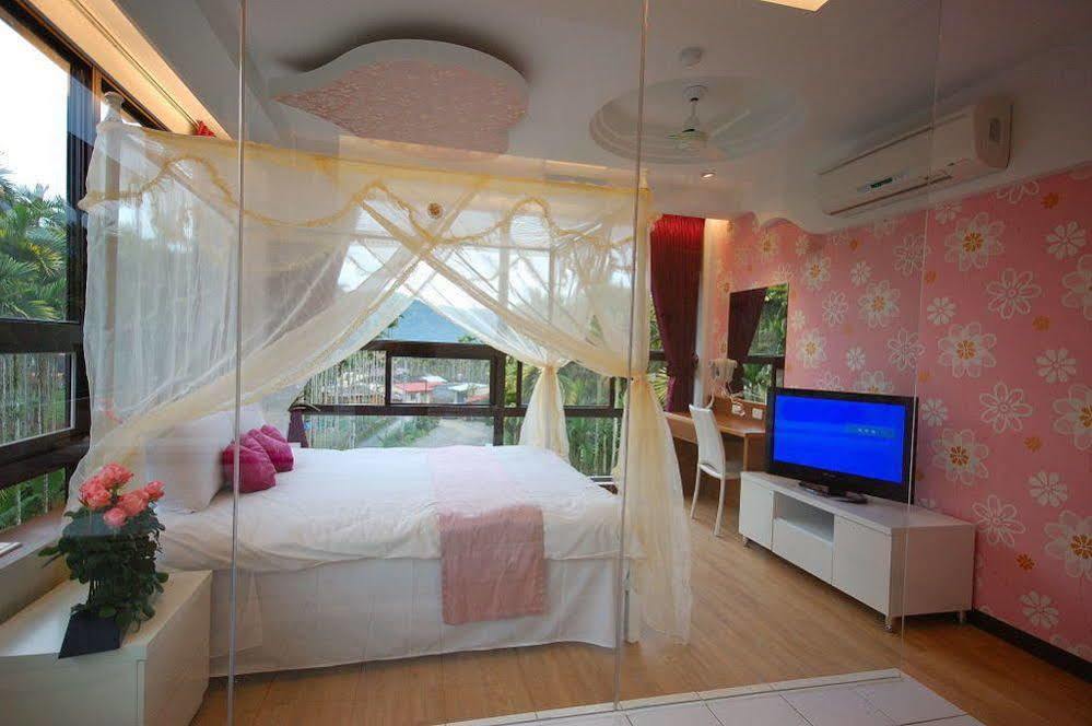 Full House Bed And Breakfast Nantou Экстерьер фото